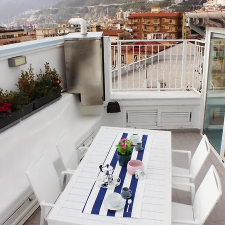 Ferienwohnung La Casa Di Mapi Salerno Exterior foto
